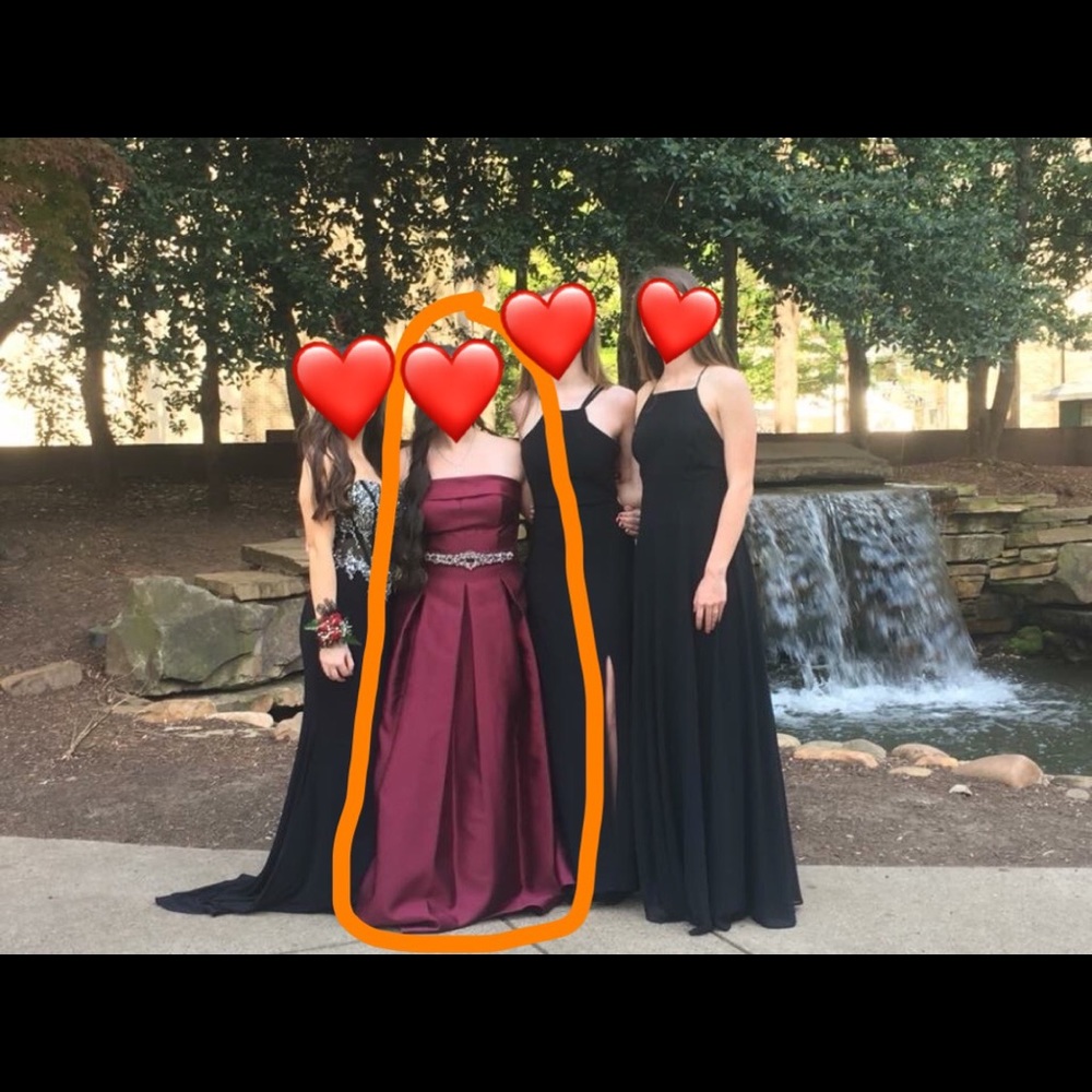 Beautiful formal dress!